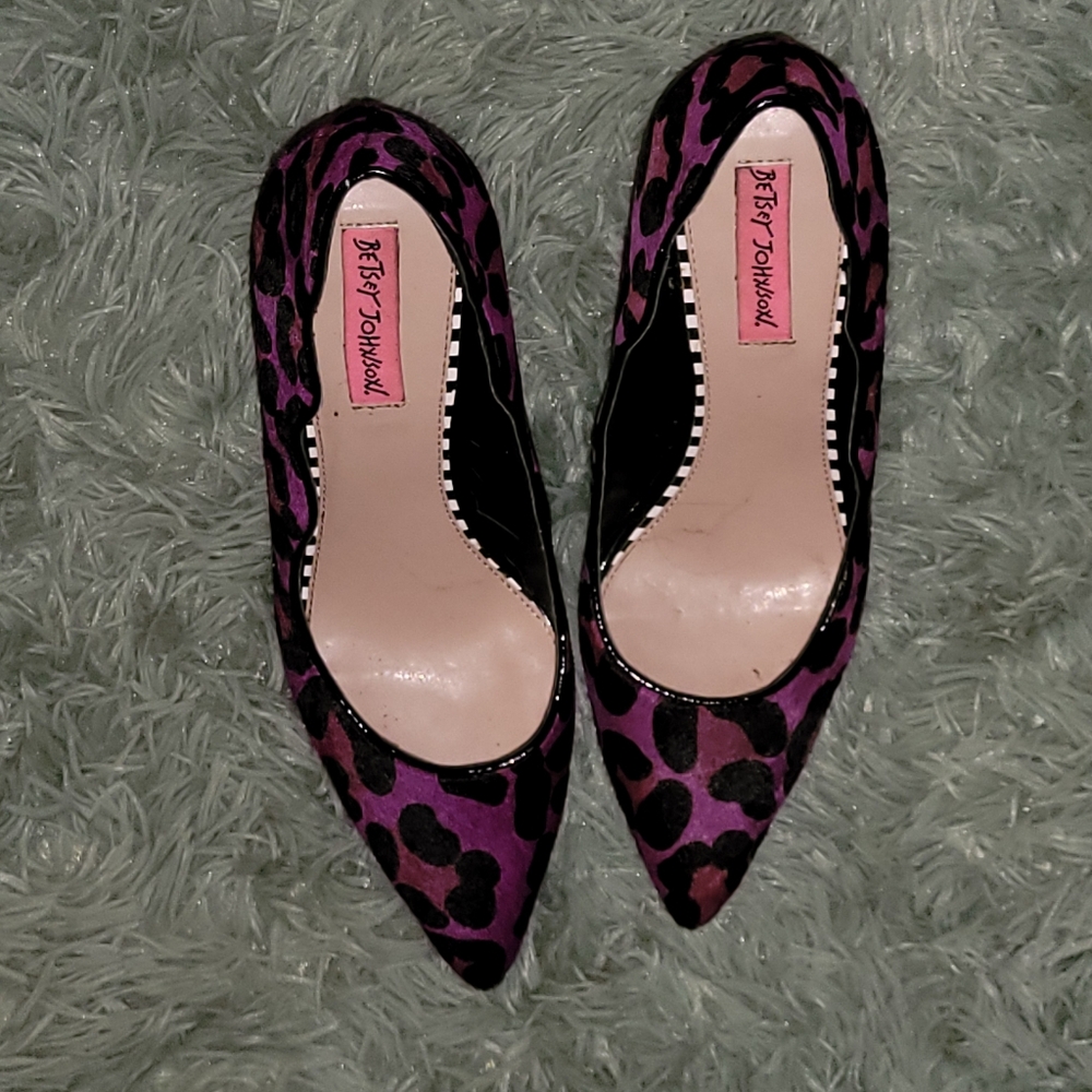 Betsey Johnson real cow fur pumps